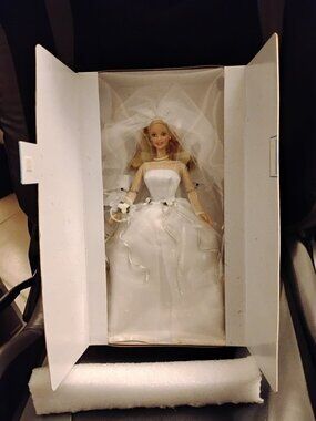 1999 Mattel Blushing Bride Barbie Doll